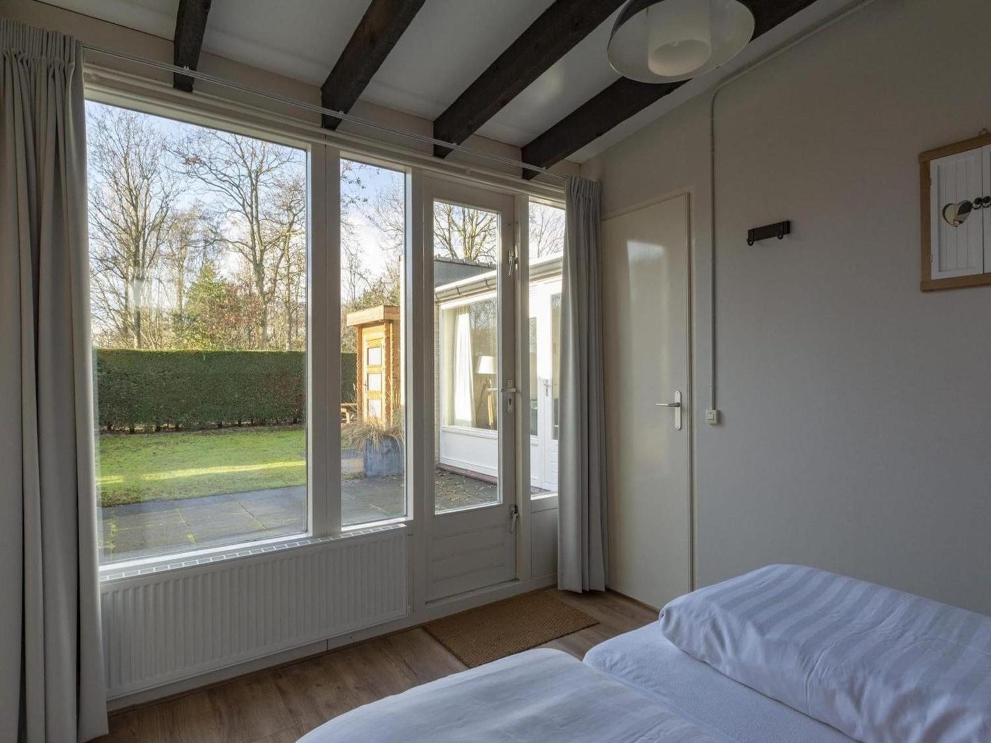 Contemporary Bungalow With Garden Sint Maartensvlotbrug 외부 사진