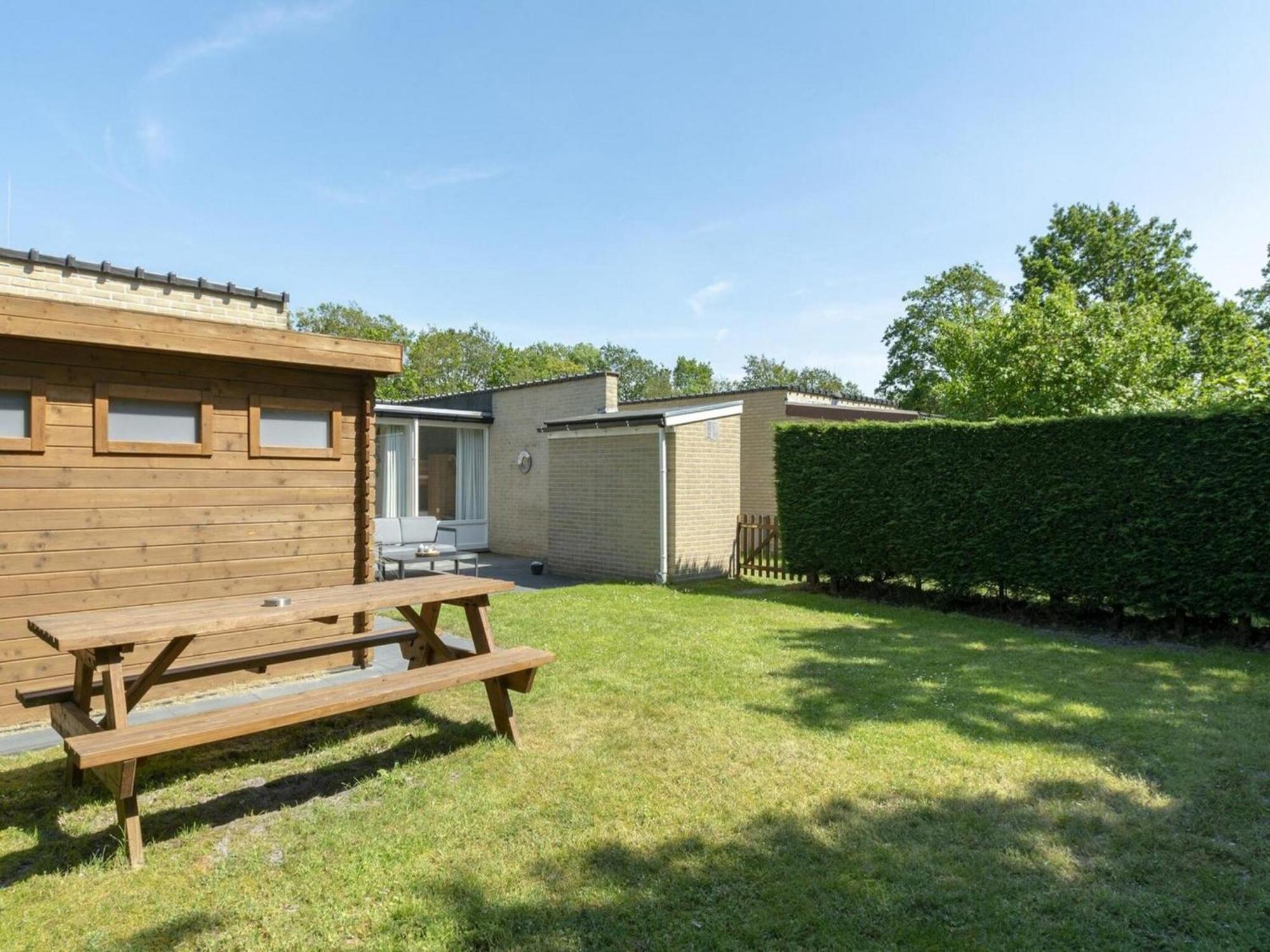 Contemporary Bungalow With Garden Sint Maartensvlotbrug 외부 사진